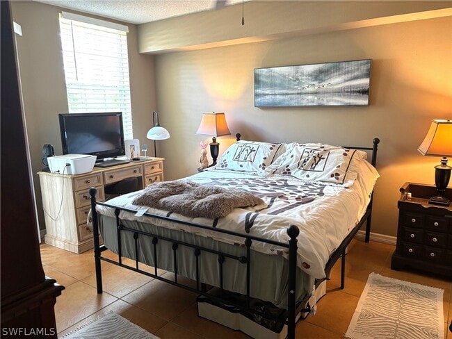 Building Photo - 8687 River Homes Lane