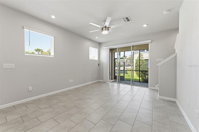 Building Photo - 2587 Everglade Way