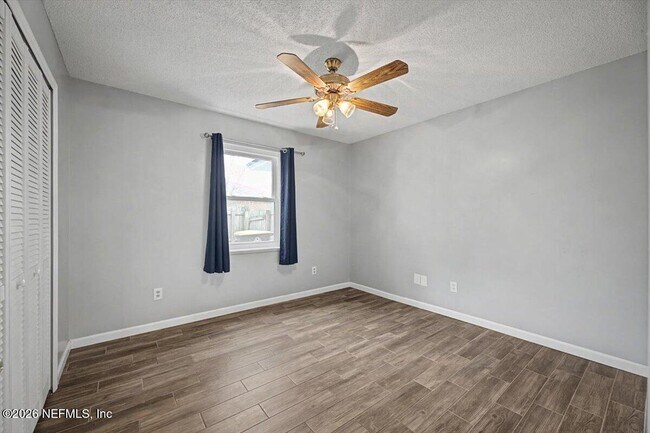 Building Photo - 8472 Bandera Cir W