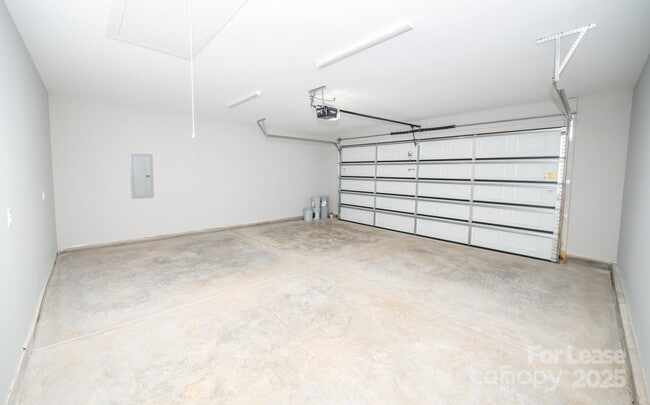 Building Photo - 117 Chavis Ln