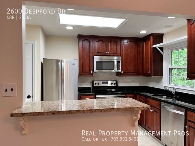 Building Photo - 2600 Deepford Dr