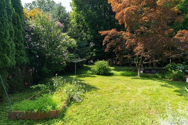 Building Photo - 103 Erie St