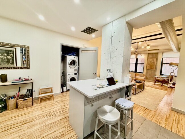 Building Photo - 232 Pavonia Ave