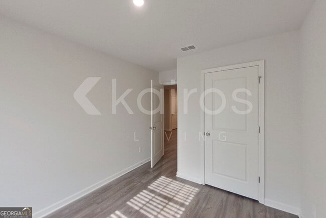 Building Photo - 371 Ironwood Ct