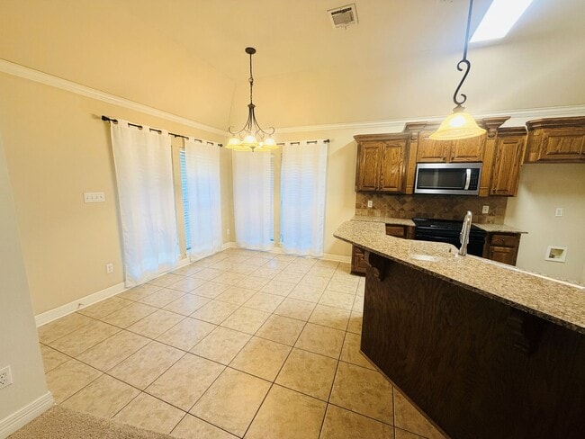 Building Photo - Half off first month rent! Gated Community close to Barksdale Air Force Base... W/Community Pool