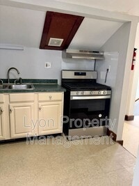 Building Photo - 262 Illinois St