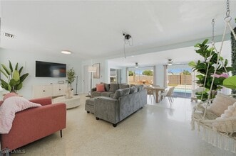 Building Photo - 4044 Country Club Blvd