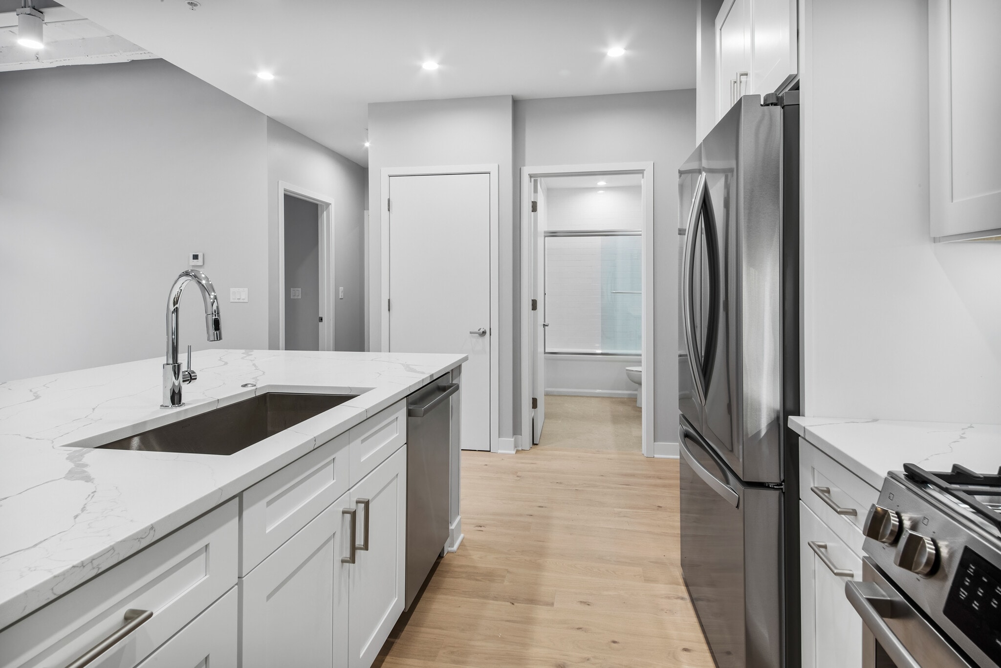 Building Photo - 4637 N Ashland Ave