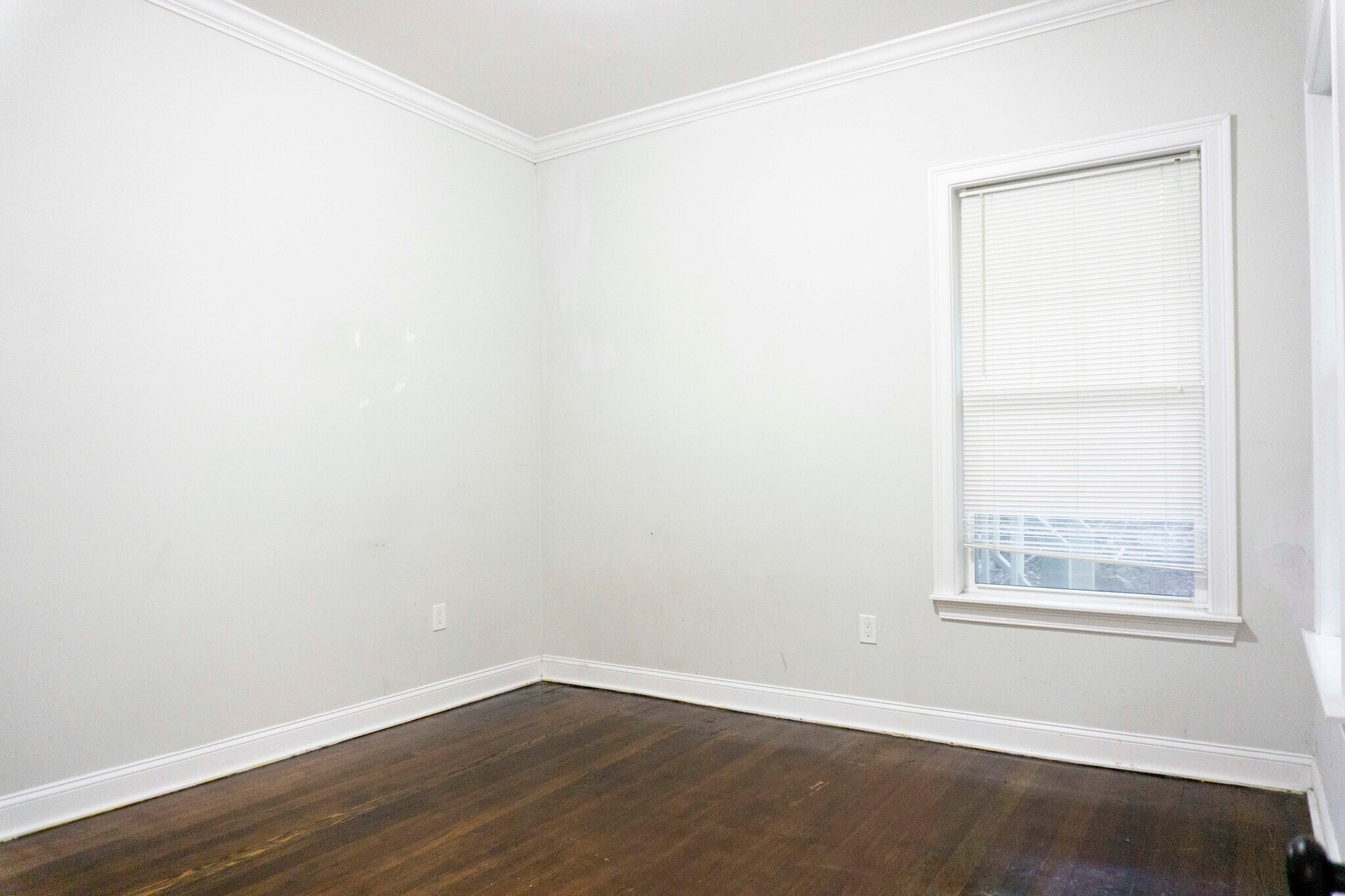 Building Photo - 18 Robeson St