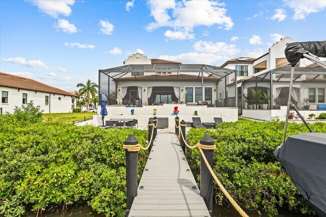 Building Photo - Waterfront Luxury Living | Private Dock + Direct Tampa Bay Access