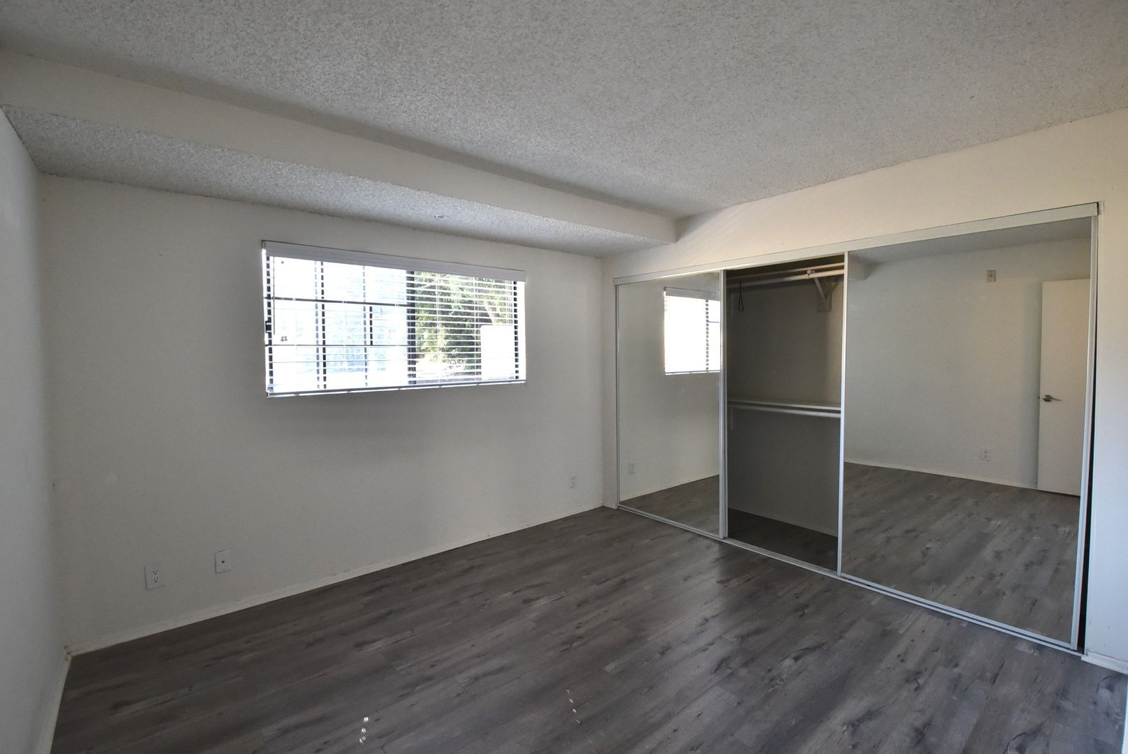 Building Photo - 5921 Whitsett Ave