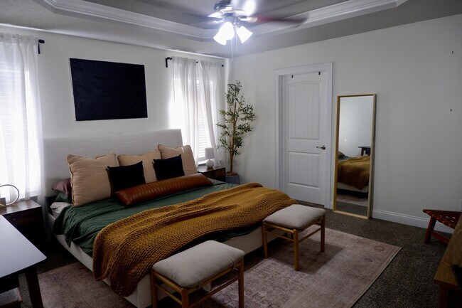 Building Photo - 6841 Nelson St