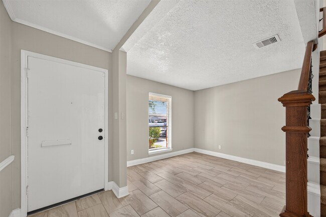 Building Photo - 11447 Kirkvalley Dr