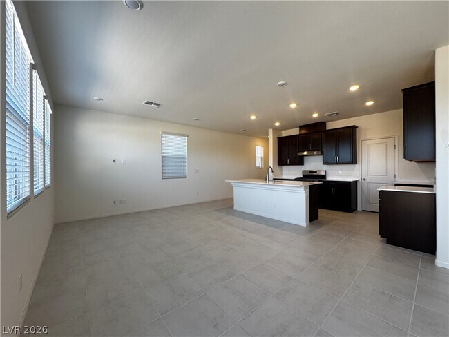 Building Photo - 9250 Innot Ave