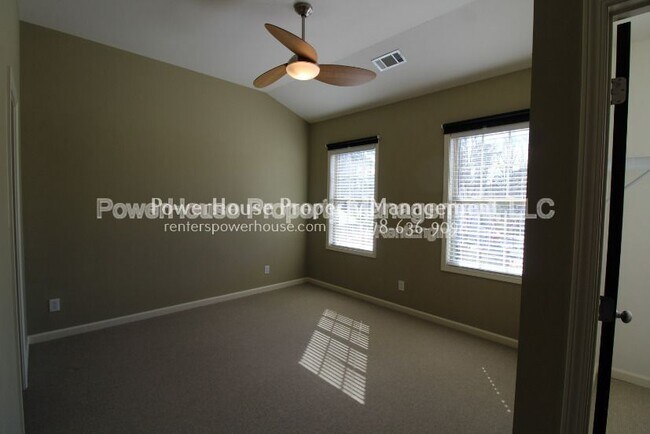 Building Photo - 7058 Elmwood Ridge Ct