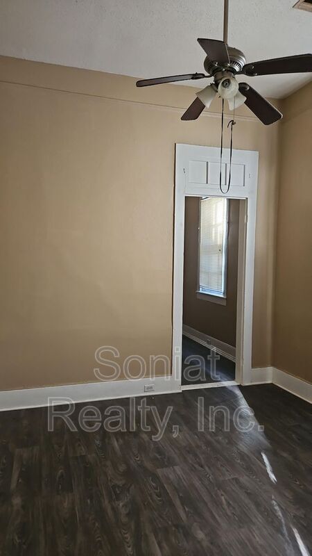 Building Photo - 1505 Clouet St