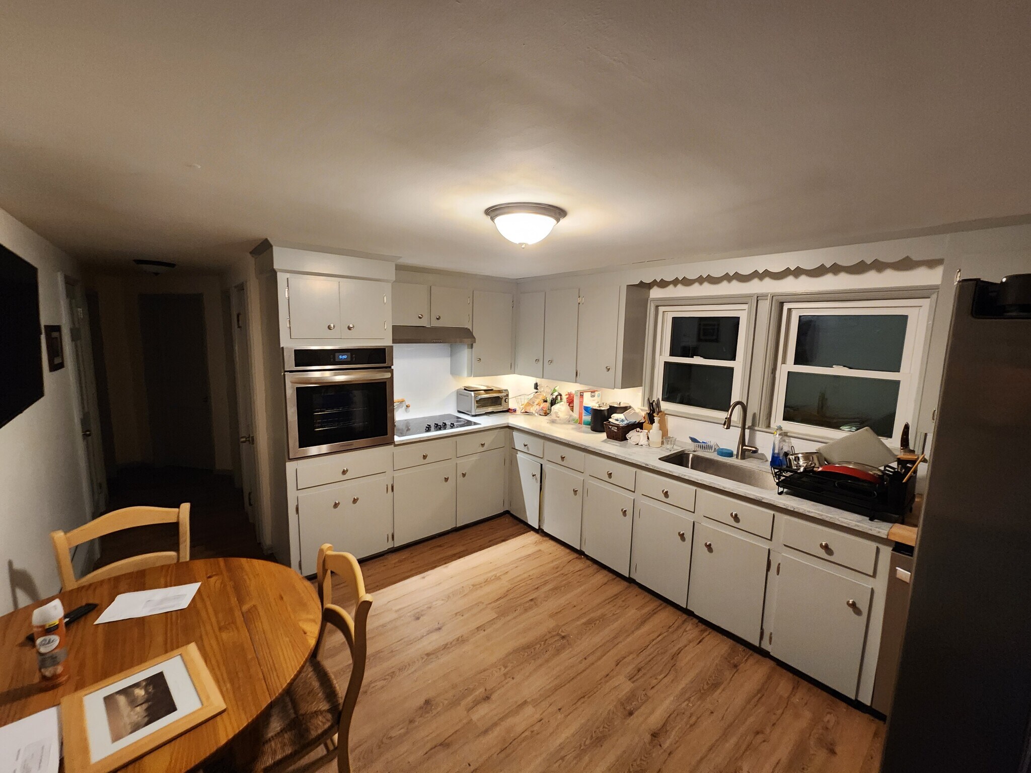 fully equipped kitchen - 11 Hill Rd