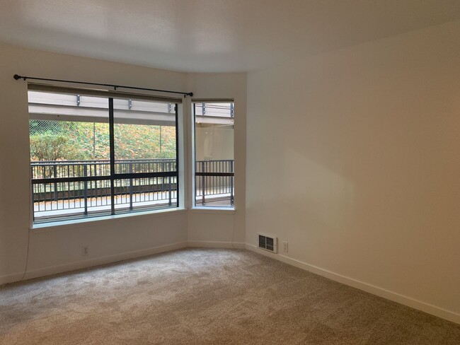 Building Photo - Welcome Home 1 Bd/1 Ba Serene Street - Low...