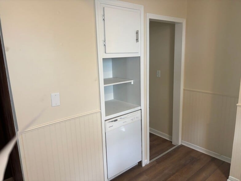 Building Photo - 4457 1st St