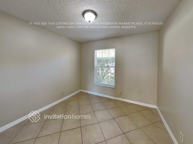 Building Photo - 5040 Foxhall Dr N