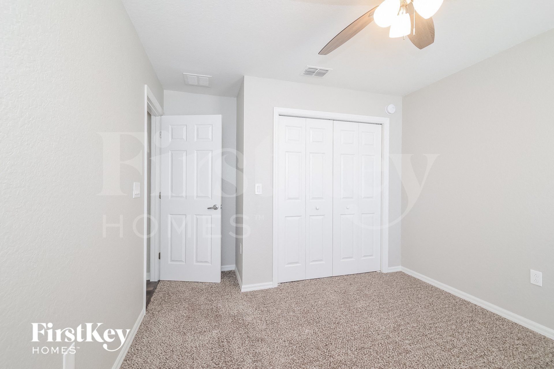 Building Photo - 911 Kingfisher Dr