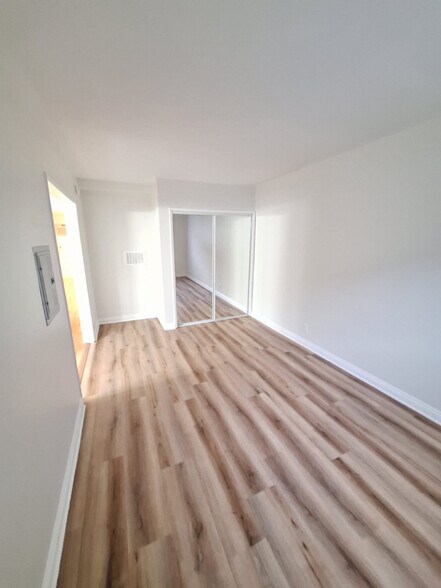 Building Photo - 4660 Kester Ave