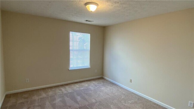 Building Photo - 986 Hawthorn Ln