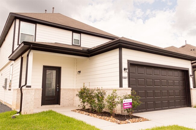 Building Photo - 15607 Buffalo Mdw Ct