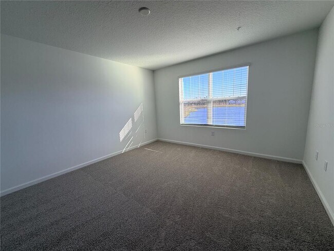 Building Photo - 9948 Red Canoe Aly