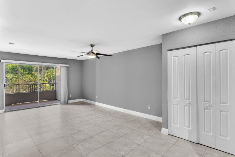 Building Photo - 2881 N Oakland Forest Dr