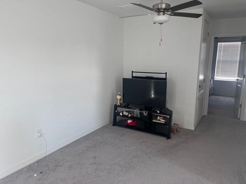 Building Photo - 6213 Back Forty Lp