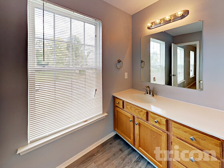 Building Photo - 12435 Shelly Pines Dr