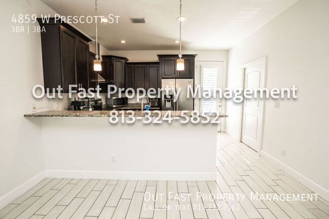 Building Photo - 4859 W Prescott St