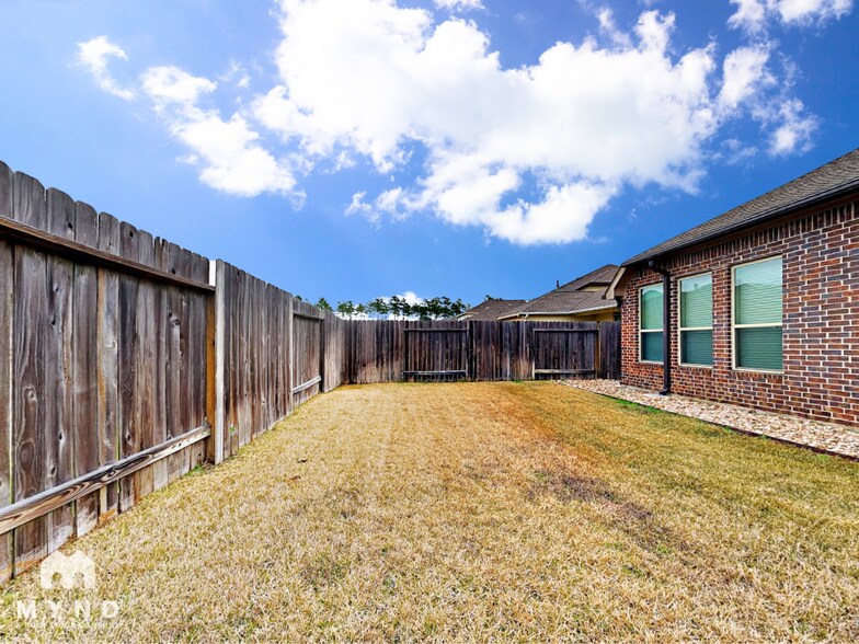 Building Photo - 2925 Fox Ledge Ct