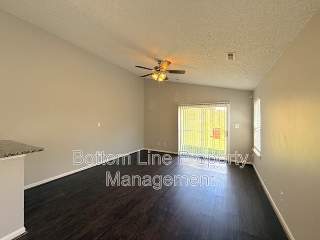 Building Photo - 11822 Stewarts Crossing Dr