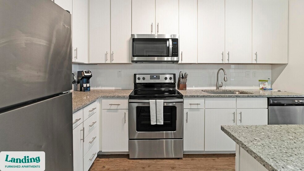 Building Photo - 2300 Tapestry Park Dr