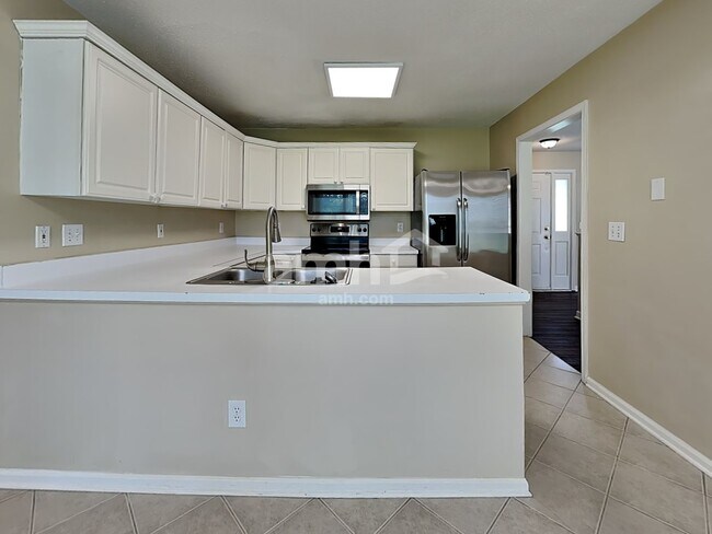 Building Photo - 6307 Stonewick Dr