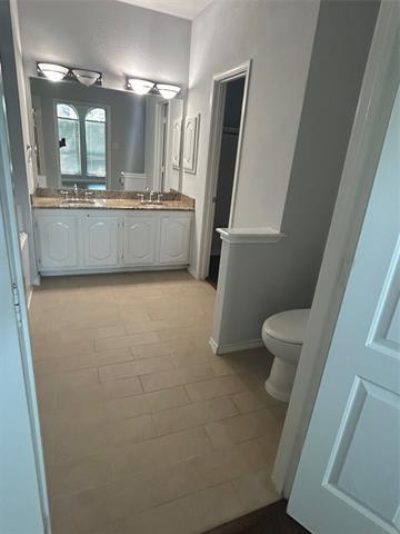 Building Photo - 10708 Alexandria Dr