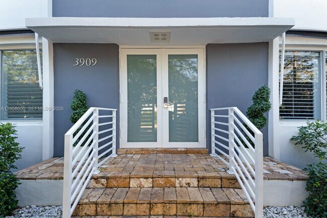 Building Photo - 3909 Garden Ave