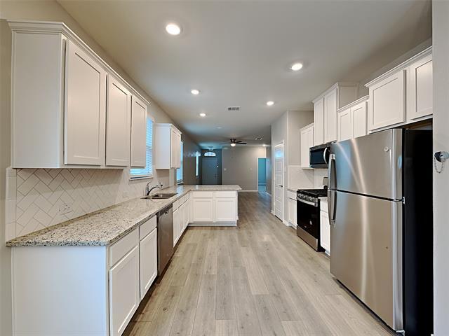 Building Photo - 2325 Larimar Dr