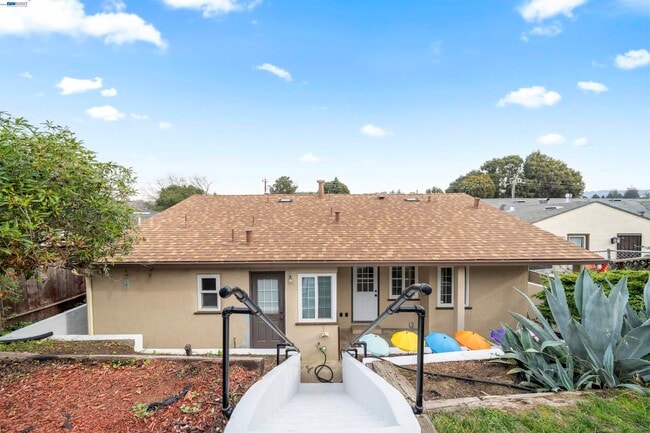 Building Photo - 22123 Main St