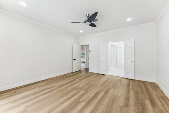 Building Photo - 14710 James River Ln