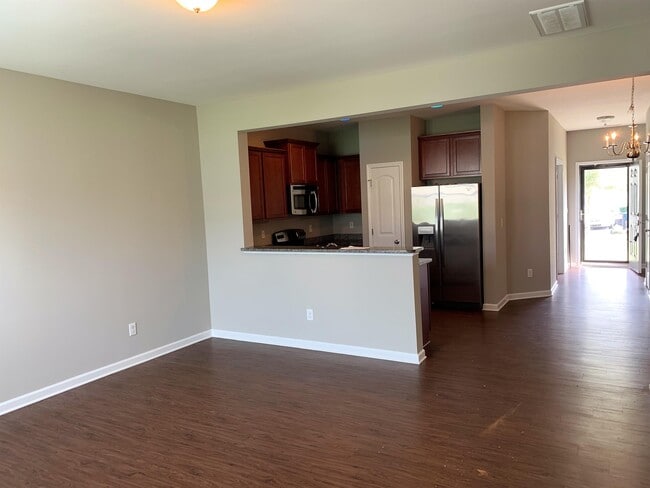 Building Photo - 2208 Sunny Cove Dr