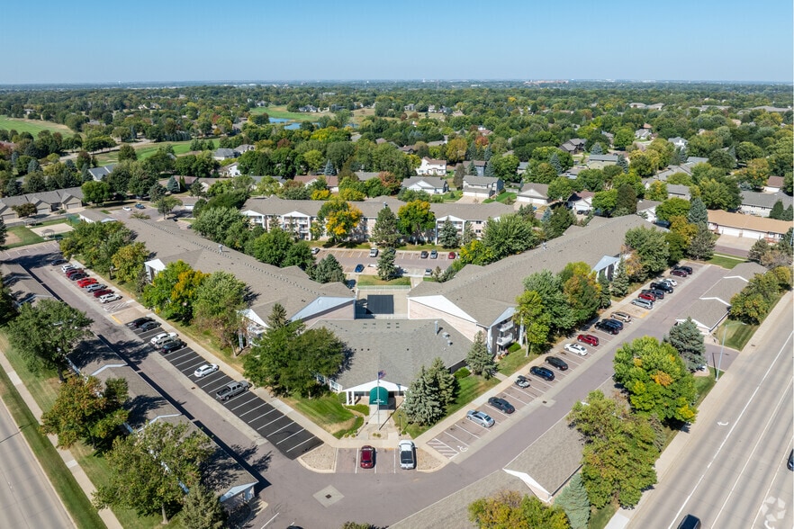 Primary Photo - SOUTH POINTE