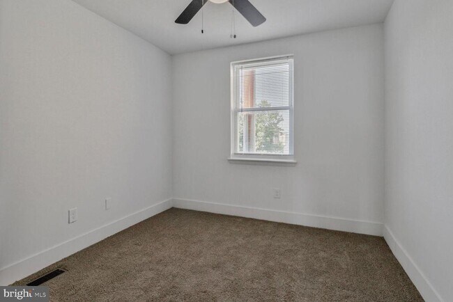 Building Photo - 1706 McCulloh St