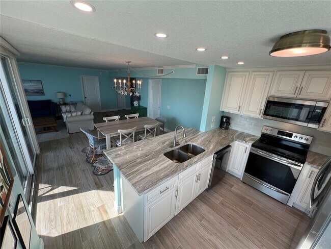 Building Photo - 5541 PUERTA DEL SOL Blvd