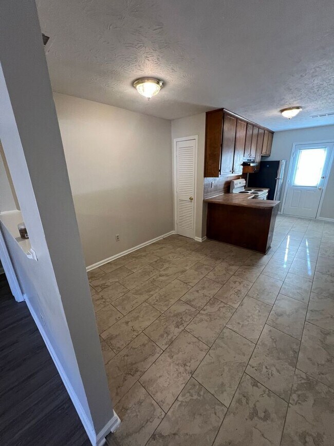 Building Photo - 264-266 Haymarket Lane