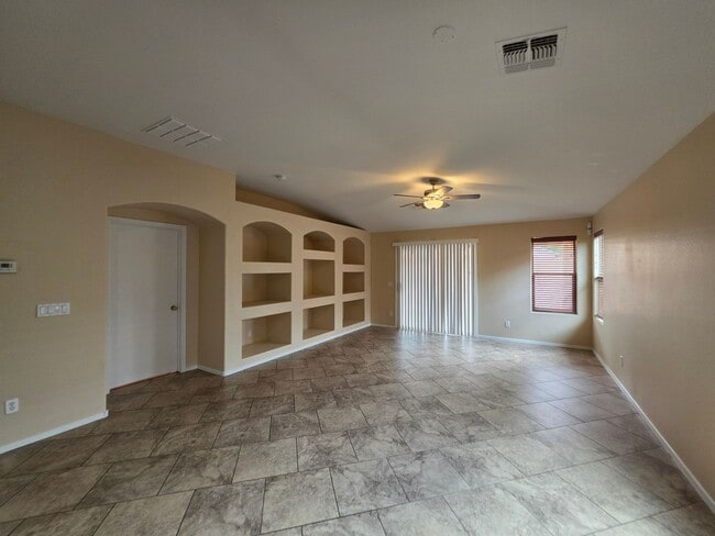 Building Photo - 7805 S 48th Ln