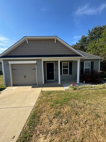 Building Photo - 1617 Friendly Rd