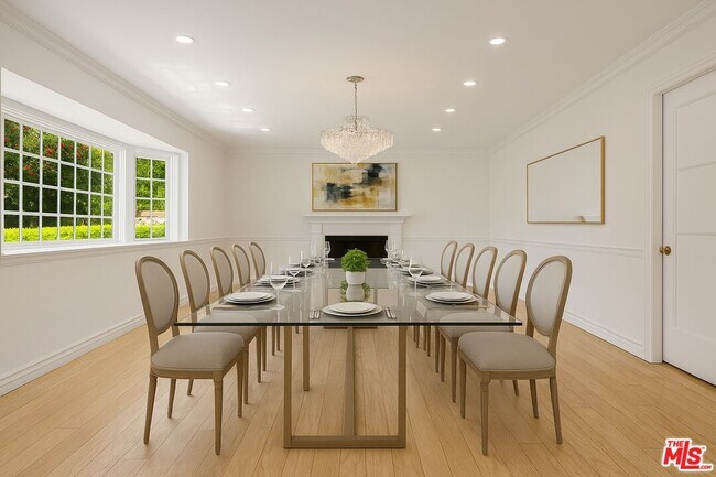 Building Photo - 8760 White Oak Ave